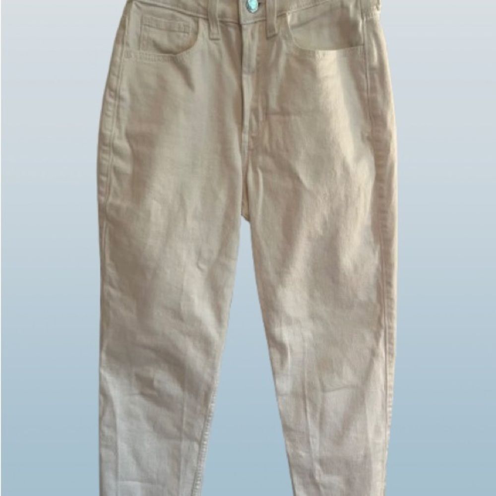 Hollister White Ankle Cropped Jeans